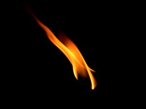 800px-Flame_from_a_Burning_Candle